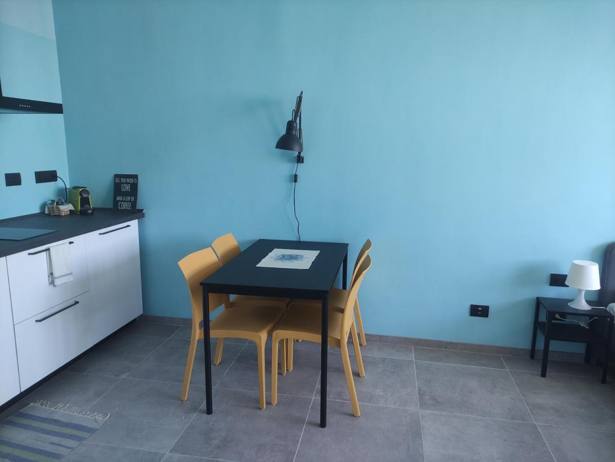 Una Finestra Su Savona Exterior foto